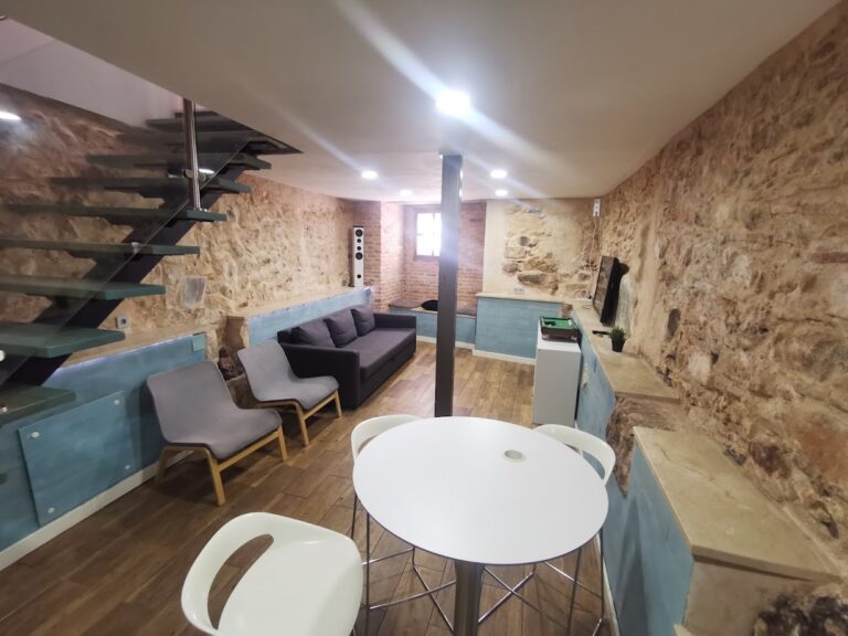 The Blue House Room 301 type 2 - Image 7