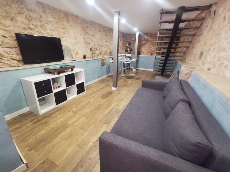 The Blue House Room 301 type 2 - Image 9