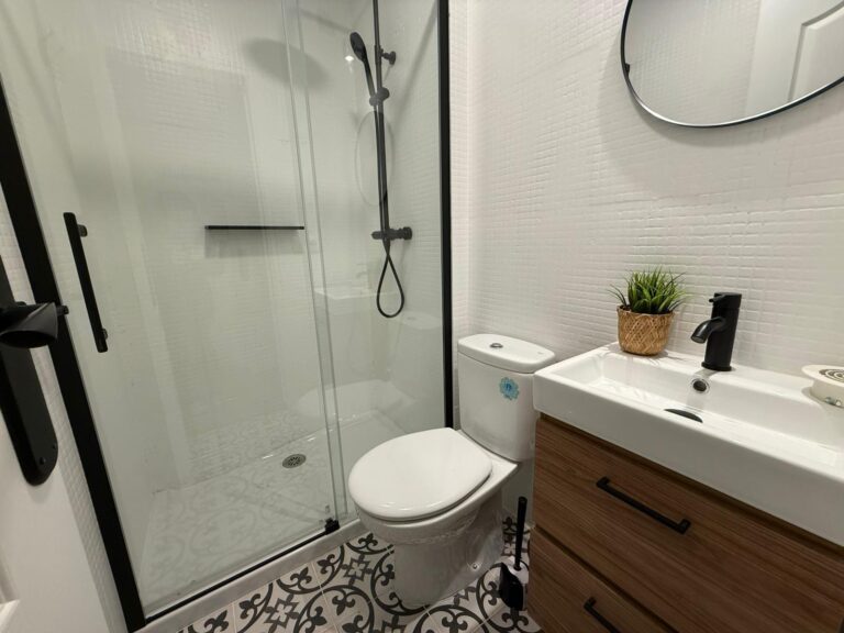 FID Housing Room A/1 - Image 15