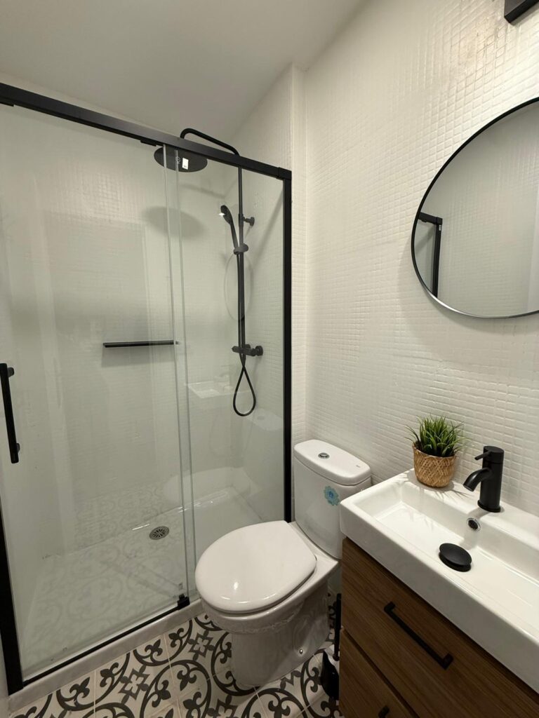 FID Housing Room A/1 - Image 16