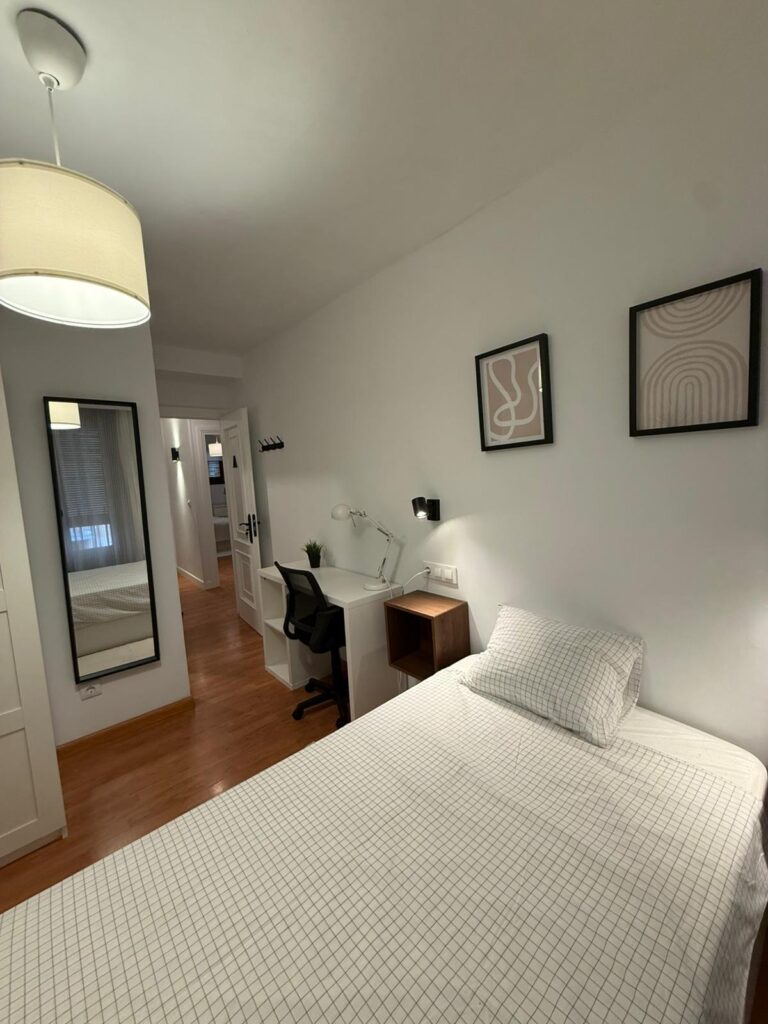 FID Housing Room A/1 - Image 17