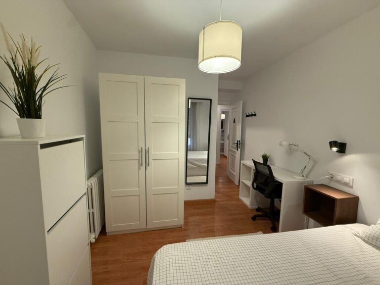 FID Housing Room A/1 - Image 19