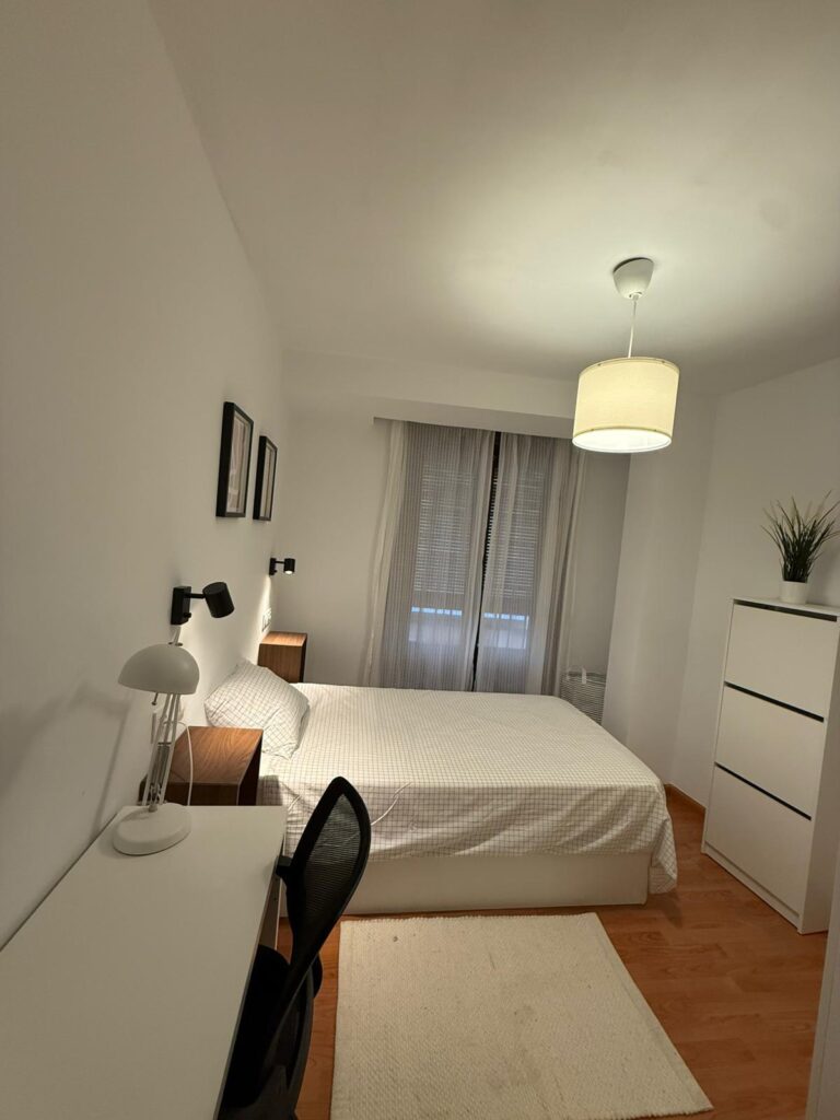 FID Housing Room A/1 - Image 26