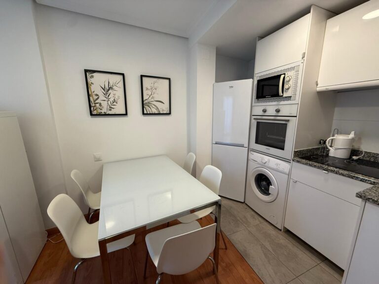 FID Housing Room A/1 - Image 9