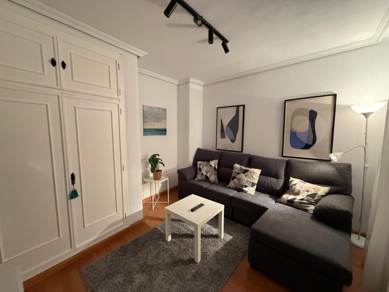 FID Housing Room A/1 - Image 2