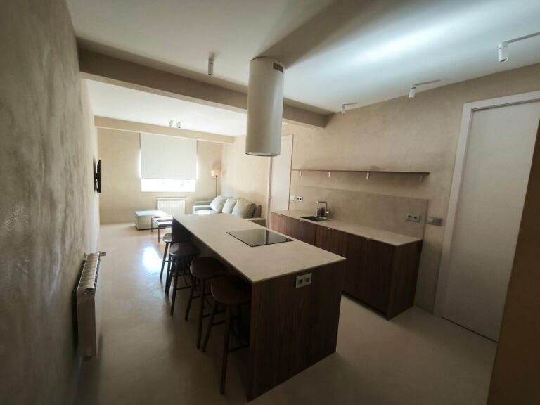 2 BEDROOM 2 BATHROOM NEAR CITY CENTER - Image 13