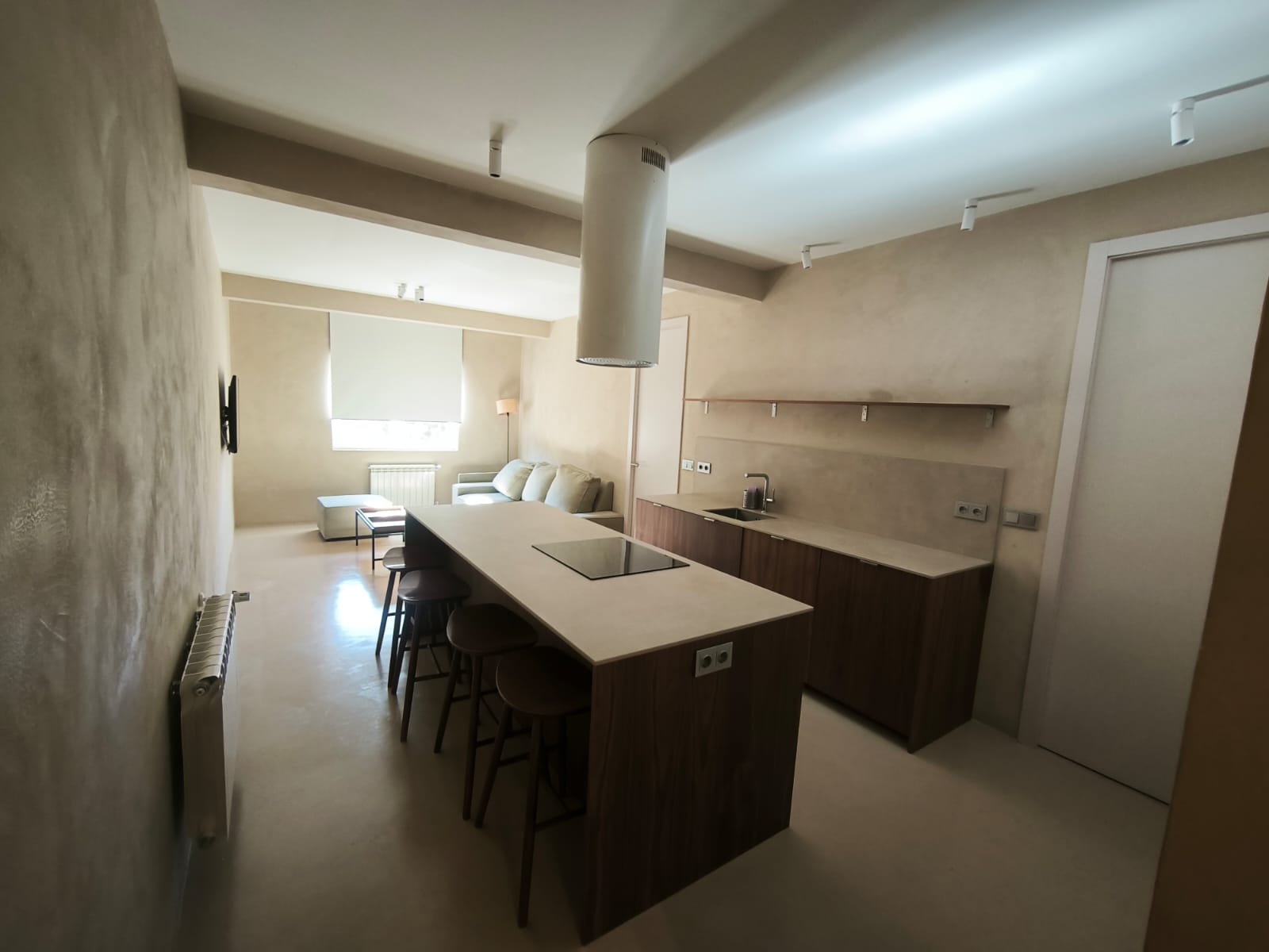 2 BEDROOM 2 BATHROOM NEAR CITY CENTER