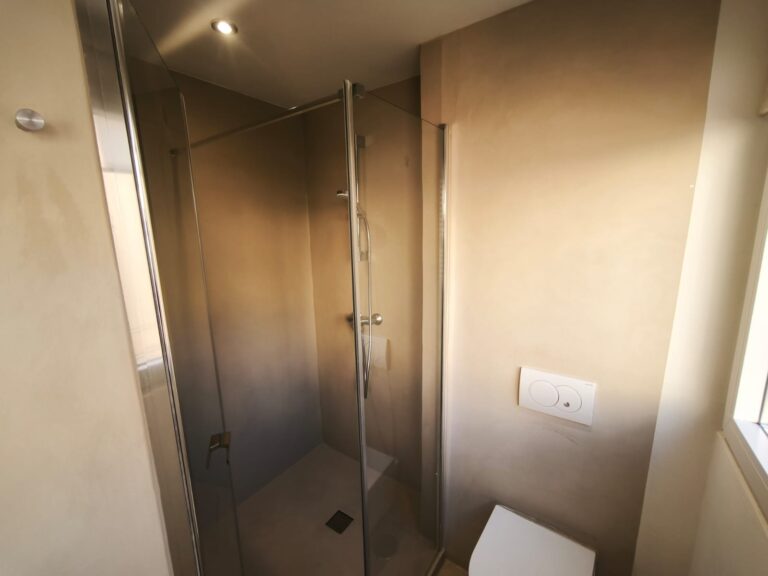 2 BEDROOM 2 BATHROOM NEAR CITY CENTER - Image 3