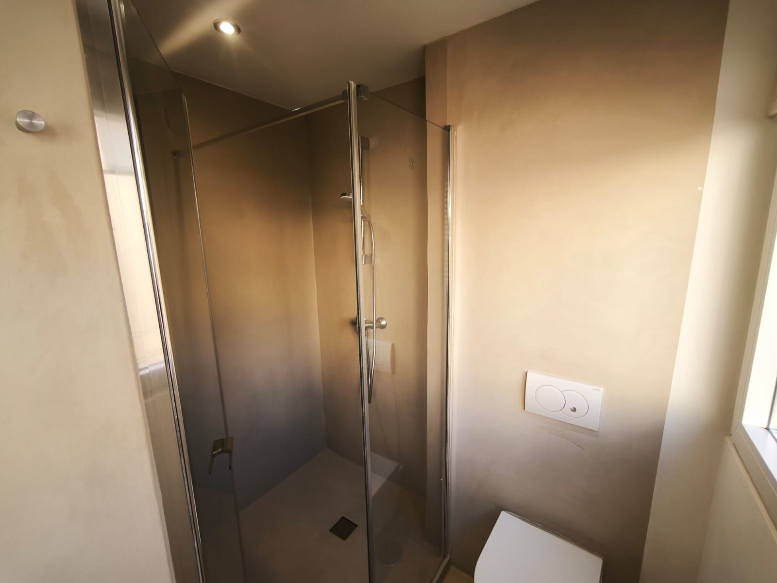 2 BEDROOM 2 BATHROOM NEAR CITY CENTER