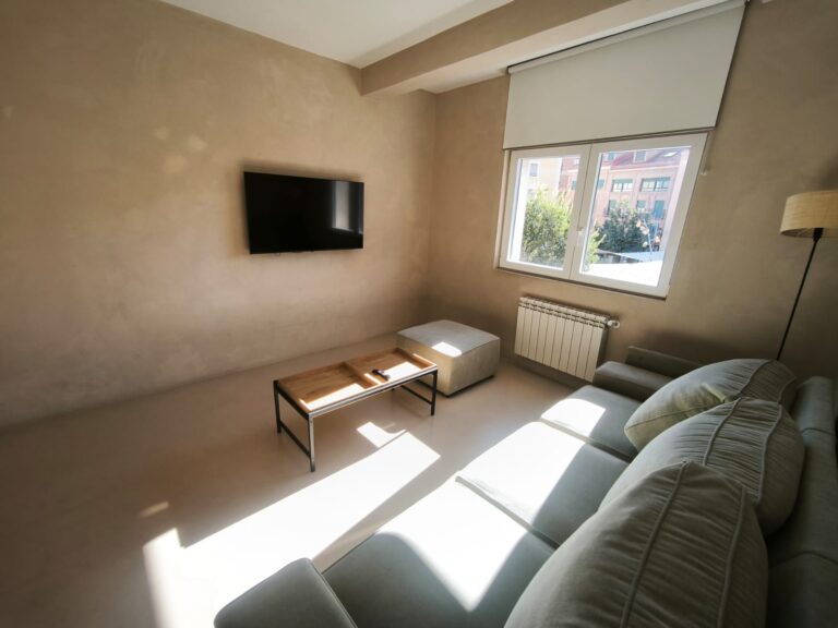 2 BEDROOM 2 BATHROOM NEAR CITY CENTER - Image 23