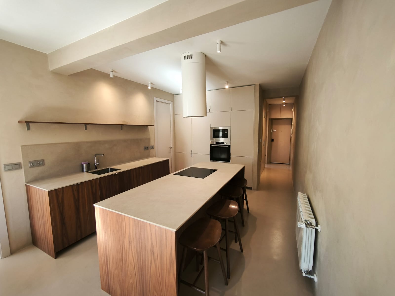 2 BEDROOM 2 BATHROOM NEAR CITY CENTER