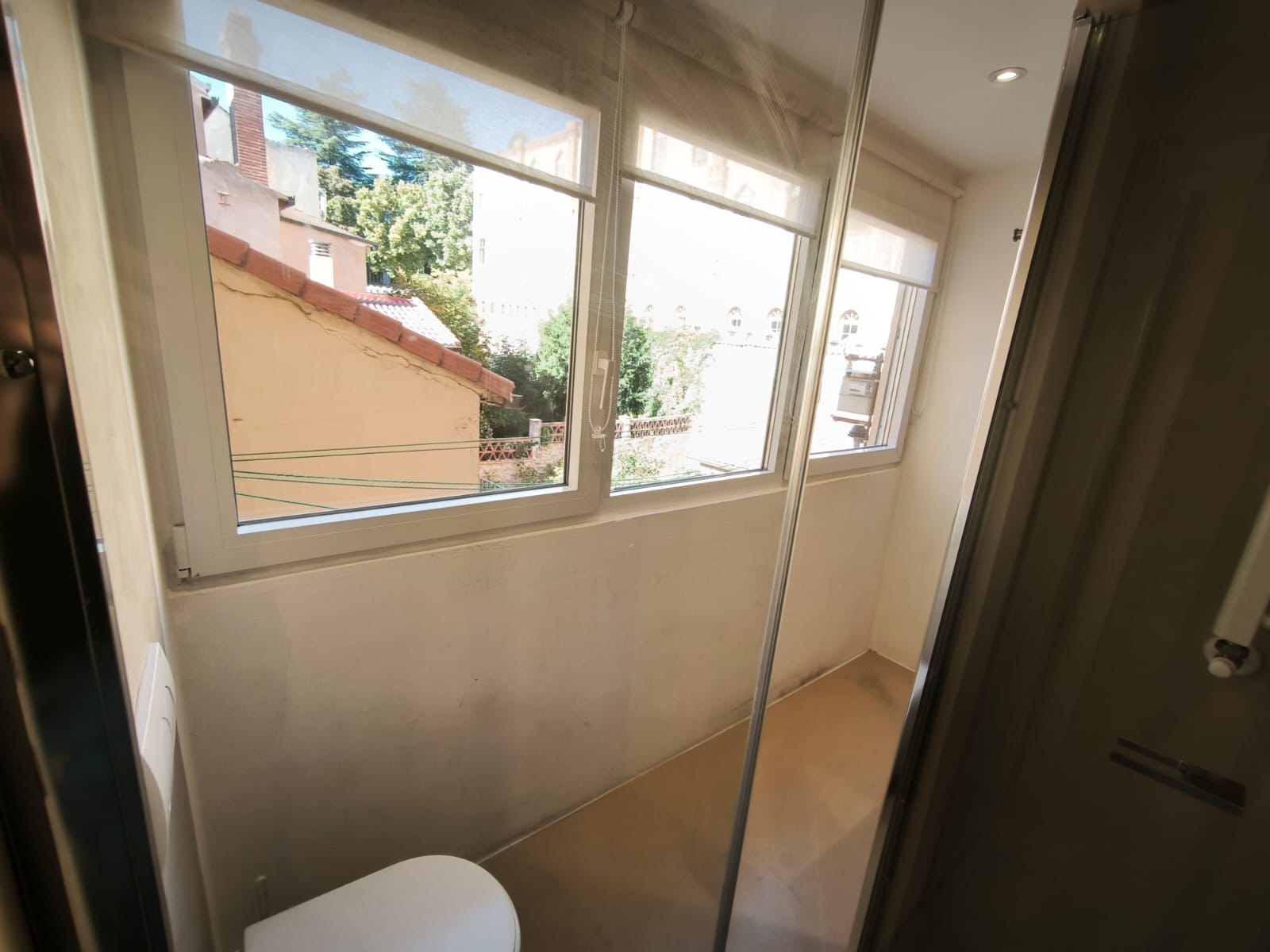 2 BEDROOM 2 BATHROOM NEAR CITY CENTER