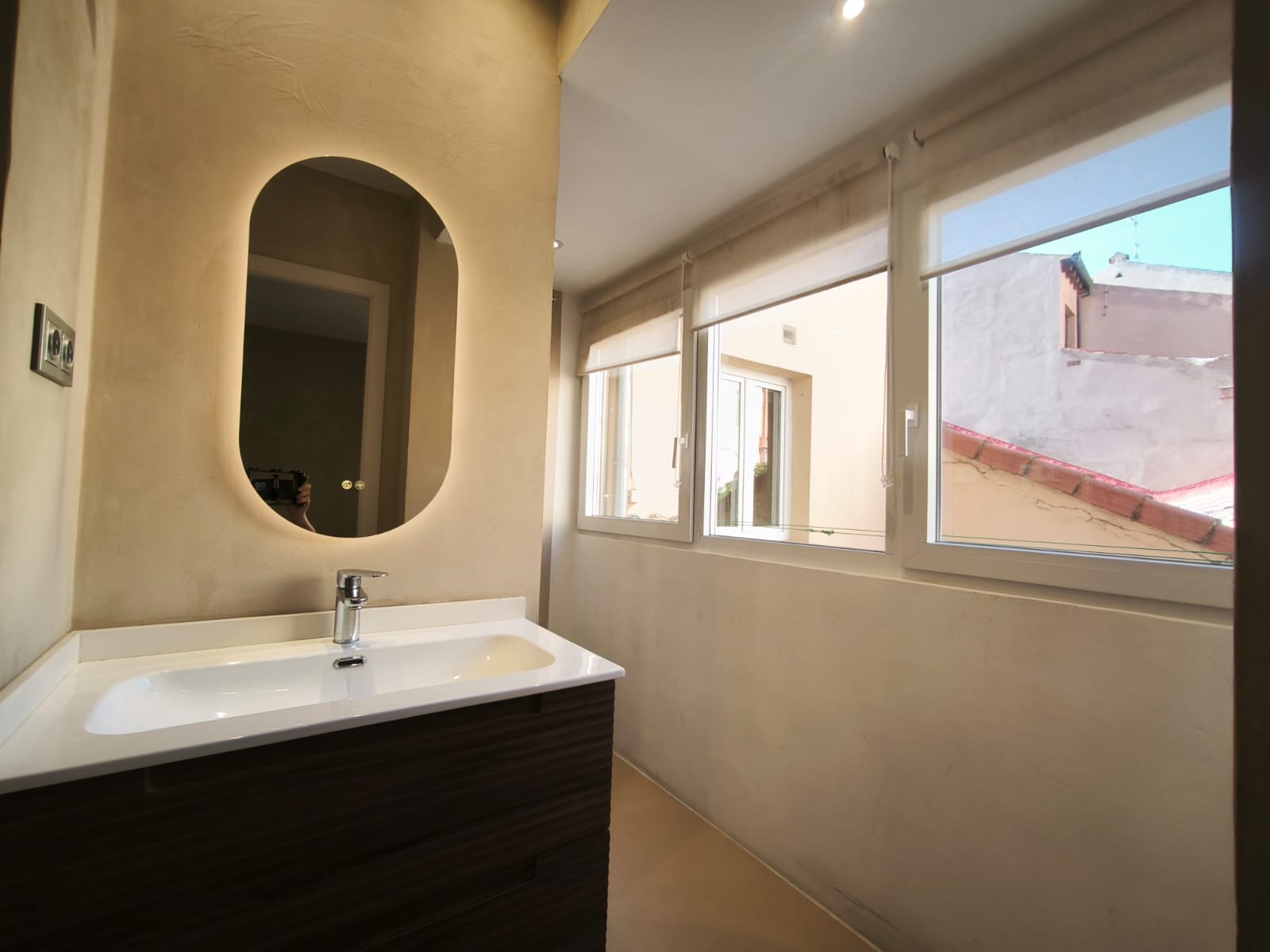 2 BEDROOM 2 BATHROOM NEAR CITY CENTER