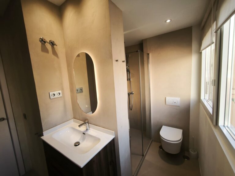 2 BEDROOM 2 BATHROOM NEAR CITY CENTER - Image 6